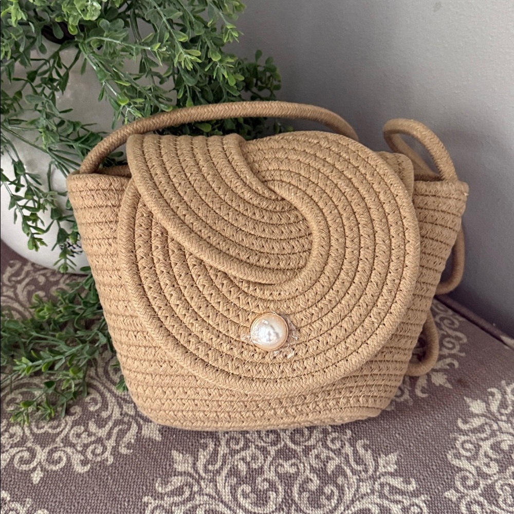 Vacation Ready! Tan Woven Pearl Accent Shoulder Bag; NWOT